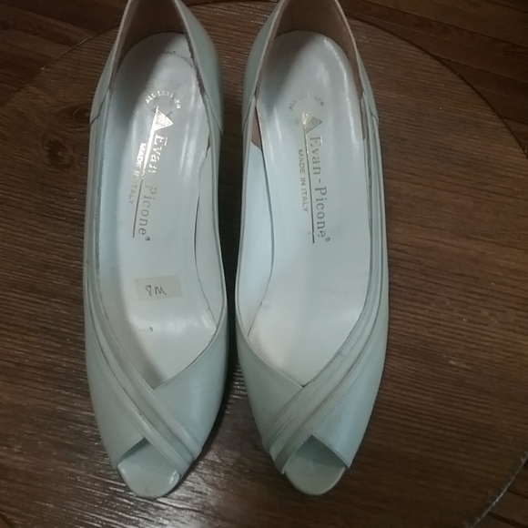 Evan Picone lite gray peep toe heels size 8 - Picture 3 of 15